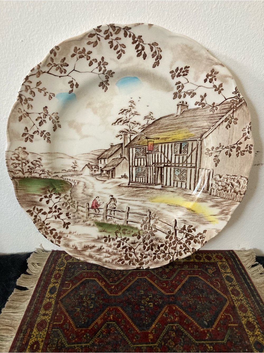 Staffordshire England-Dickens Coaching Stages The Leather Bottle Ceramic Plate